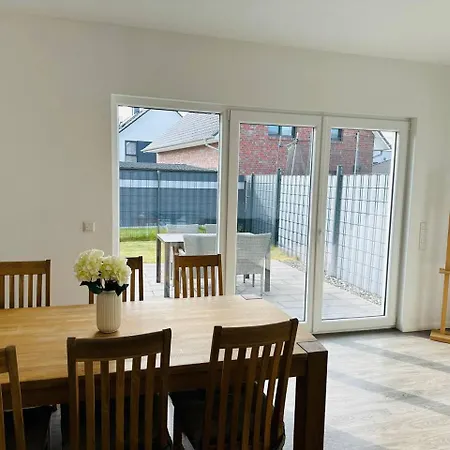 Einzigartiger Neubau-bungalow - Luxus-kueche, Grosse Terrasse Mit Garten - Perfekt Fuer Familie Und Gruppen * Ilsede